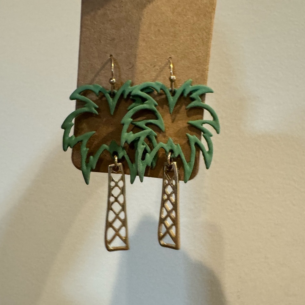 Palm Tree Earrings. Never used.